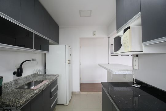 Cozinha de apartamento à venda com 2 quartos, 59m² em Jardim Monte Alegre, Taboão da Serra