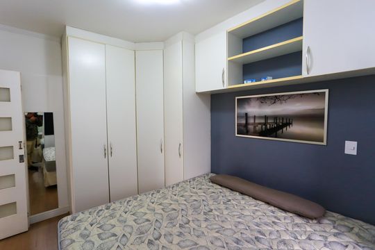Quarto 2 de apartamento para alugar com 2 quartos, 59m² em Jardim Monte Alegre, Taboão da Serra