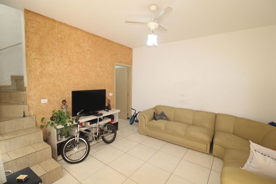 Casa para alugar com 3 quartos, 80m² em Vila Santa Maria, São Paulo