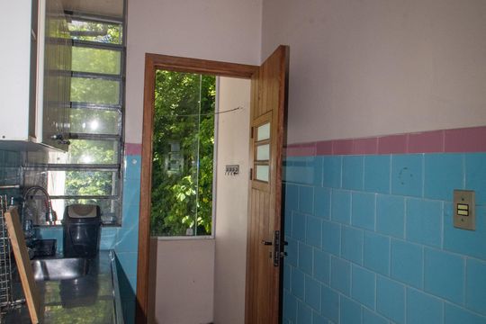 Cozinha de apartamento à venda com 1 quarto, 45m² em Farroupilha, Porto Alegre