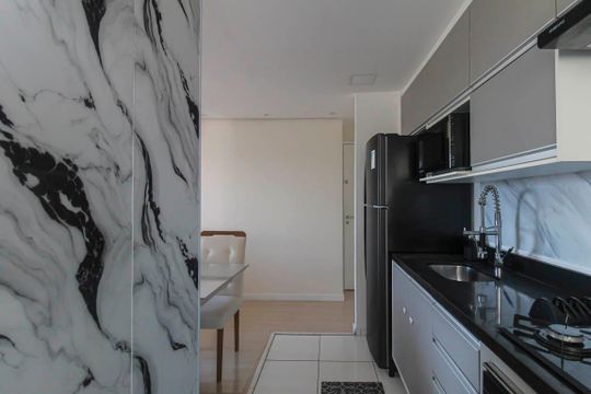 Sala/Cozinha de apartamento à venda com 2 quartos, 49m² em Vila Antonieta, São Paulo