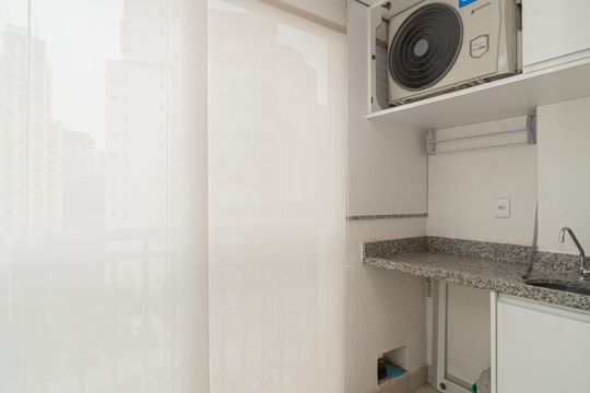 Varanda de kitnet/studio à venda com 1 quarto, 25m² em Bela Vista, São Paulo