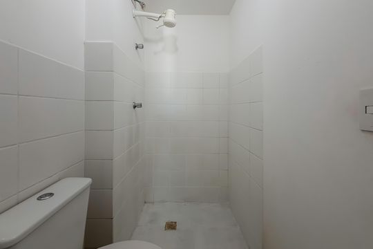 Banheiro Social de kitnet/studio à venda com 1 quarto, 35m² em Cambuci, São Paulo