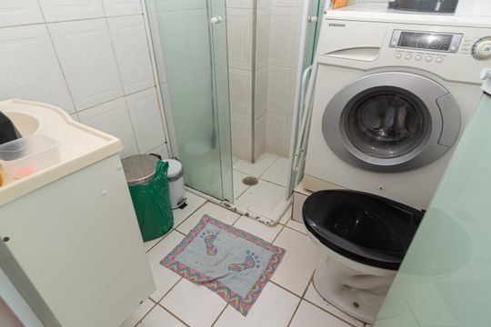 Banheiro de kitnet/studio para alugar com 1 quarto, 21m² em Bela Vista, São Paulo