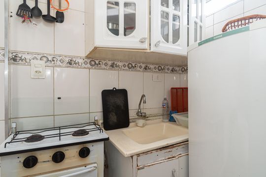 Cozinha de kitnet/studio para alugar com 1 quarto, 21m² em Bela Vista, São Paulo
