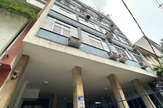 Fachada de apartamento para alugar com 2 quartos, 75m² em Leblon, Rio de Janeiro