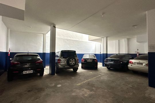 Garagem de apartamento para alugar com 2 quartos, 75m² em Leblon, Rio de Janeiro