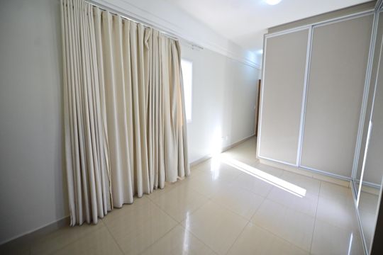 Suíte 1 de apartamento à venda com 5 quartos, 159m² em Setor Bueno, Goiânia
