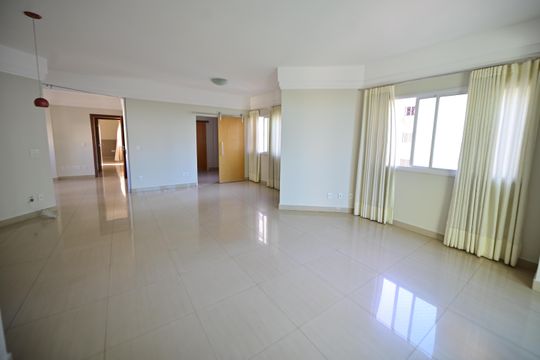 Apartamento à venda com 5 quartos, 159m² em Setor Bueno, Goiânia