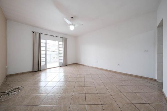 Casa para alugar com 2 quartos, 200m² em Vila Sílvia, São Paulo