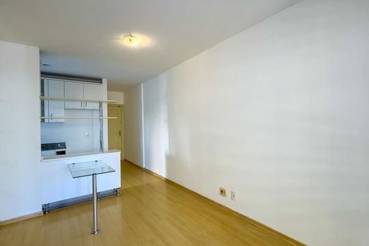Sala de apartamento para alugar com 1 quarto, 50m² em Brooklin, São Paulo