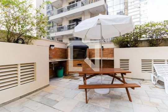 Área comum - Churrasqueira de apartamento para alugar com 1 quarto, 43m² em Consolação, São Paulo