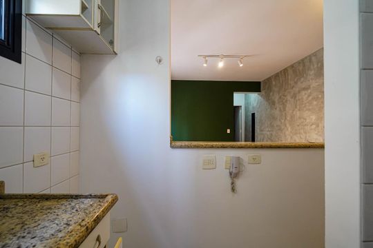 Cozinha de apartamento para alugar com 1 quarto, 43m² em Consolação, São Paulo