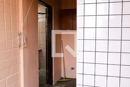 Casa à venda com 4 quartos, 200m² em Jardim Sílvia, Santo André