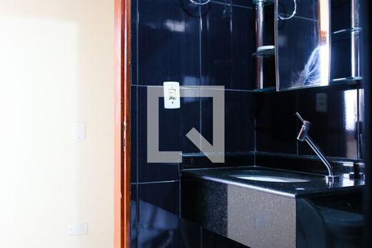Casa à venda com 4 quartos, 200m² em Jardim Sílvia, Santo André