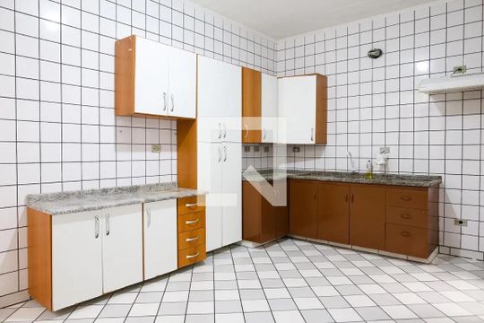 Casa à venda com 4 quartos, 200m² em Jardim Sílvia, Santo André