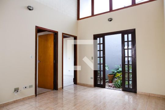 Casa à venda com 4 quartos, 200m² em Vila Príncipe de Gales, Santo André