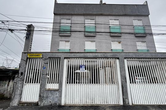Fachada de apartamento para alugar com 2 quartos, 50m² em Jardim do Estádio , Santo André