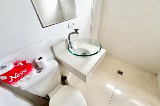 Banheiro de apartamento à venda com 2 quartos, 70m² em Vila Pauliceia, São Paulo