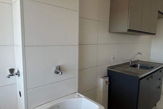 Área de Serviço de apartamento para alugar com 2 quartos, 54m² em Vila Eldízia, Santo André