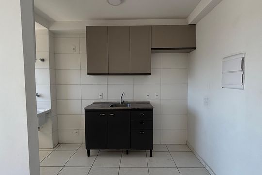 Cozinha de apartamento para alugar com 2 quartos, 54m² em Vila Eldízia, Santo André