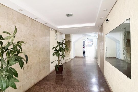 Hall de entrada de apartamento para alugar com 2 quartos, 60m² em Aparecida, Santos