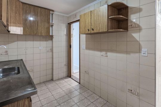 Cozinha de apartamento à venda com 3 quartos, 80m² em Parque São Domingos, São Paulo