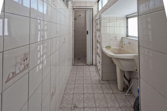 Área de serviço de apartamento à venda com 3 quartos, 80m² em Parque São Domingos, São Paulo