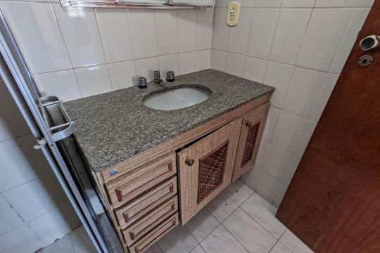 Banheiro Social de apartamento à venda com 3 quartos, 80m² em Parque São Domingos, São Paulo