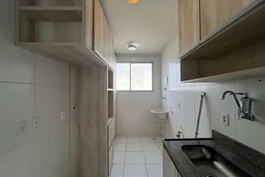 Cozinha de apartamento para alugar com 2 quartos, 60m² em Castelo, Belo Horizonte