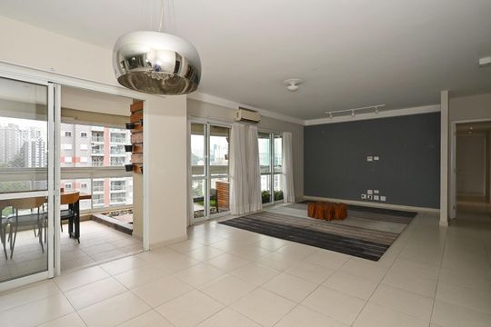 Apartamento para alugar com 4 quartos, 187m² em Vila Andrade, São Paulo