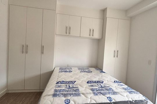 Quarto de apartamento à venda com 1 quarto, 40m² em Tamboré, Barueri