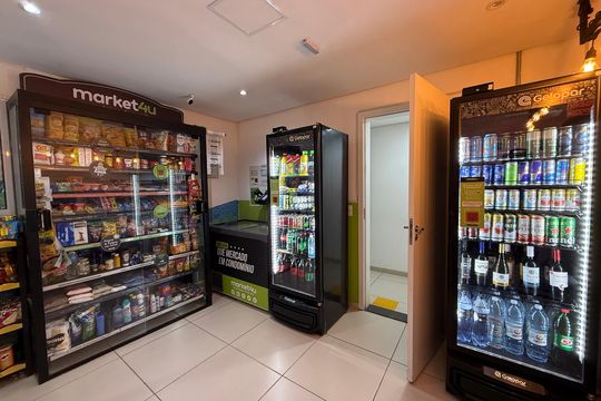 Área comum de kitnet/studio para alugar com 1 quarto, 28m² em Sé, São Paulo