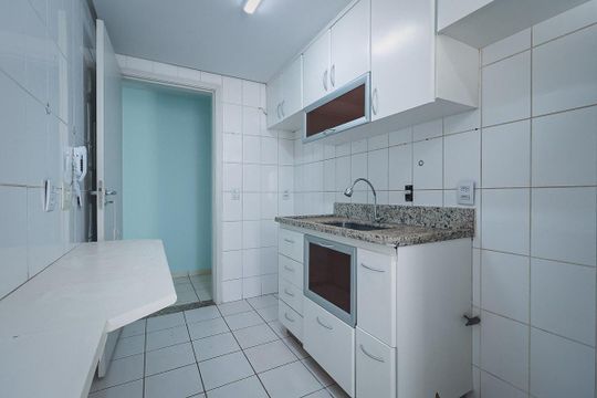 Cozinha de apartamento para alugar com 2 quartos, 55m² em Parque Amazônia, Goiânia