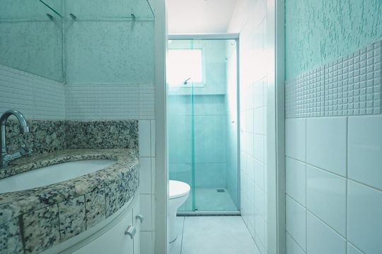 Banheiro de apartamento para alugar com 3 quartos, 55m² em Parque Amazônia, Goiânia