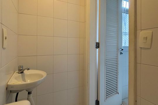 Área de serviço - banheiro de apartamento à venda com 2 quartos, 93m² em Botafogo, Rio de Janeiro