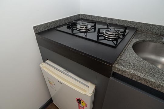 Cozinha de apartamento para alugar com 1 quarto, 48m² em Consolação, São Paulo