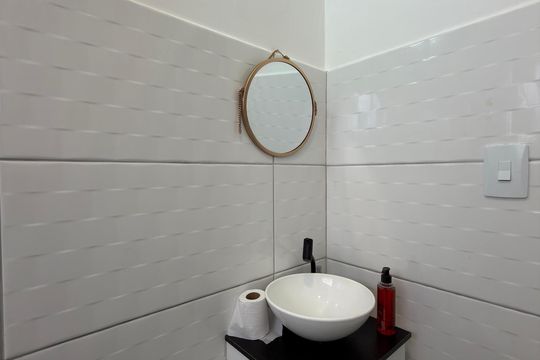 Banheiro Social de casa para alugar com 2 quartos, 98m² em Vila Euro, São Bernardo do Campo