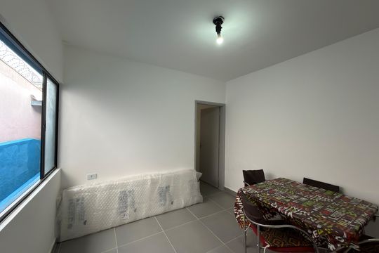 Sala de casa para alugar com 2 quartos, 98m² em Vila Euro, São Bernardo do Campo