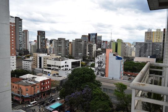 Vista Sala de apartamento à venda com 1 quarto, 30m² em Pinheiros, São Paulo