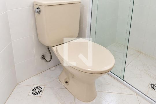 Banheiro de apartamento para alugar com 1 quarto, 30m² em Bela Vista, São Paulo