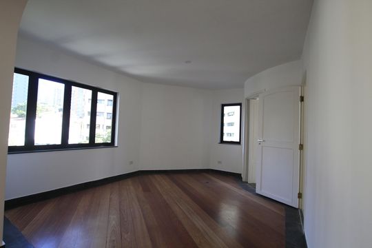 Sala de apartamento à venda com 3 quartos, 190m² em Aclimação, São Paulo