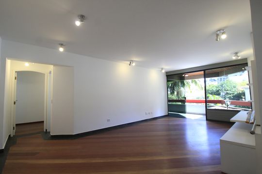 Sala de apartamento à venda com 3 quartos, 190m² em Aclimação, São Paulo