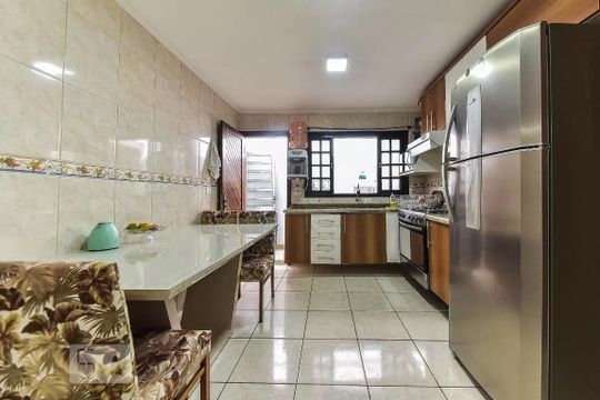 Casa à venda com 3 quartos, 150m² em Santa Terezinha, São Bernardo do Campo