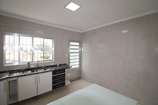 Cozinha de casa à venda com 2 quartos, 100m² em Vila Paulicéia, São Paulo