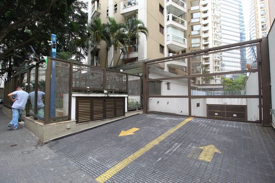 Fachada de apartamento para alugar com 2 quartos, 65m² em Vila Olímpia, São Paulo