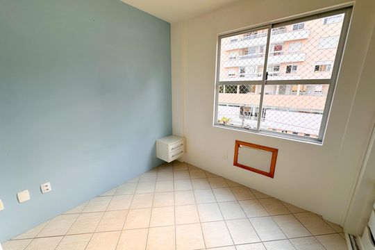 Suíte de apartamento para alugar com 2 quartos, 85m² em Itacorubi, Florianópolis