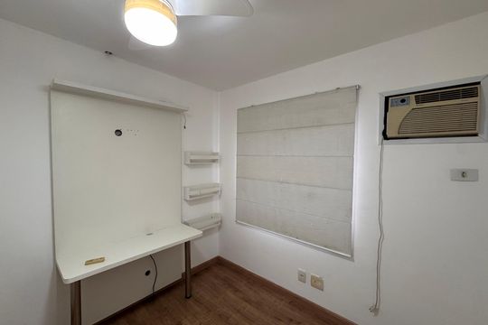 Quarto 2 de apartamento para alugar com 2 quartos, 87m² em Recreio dos Bandeirantes, Rio de Janeiro