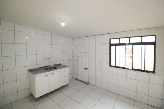 Cozinha de casa para alugar com 1 quarto, 55m² em Vila Aurora, São Paulo