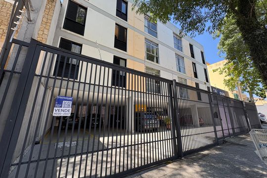Fachada + plaquinha de apartamento à venda com 3 quartos, 80m² em Campestre, Santo André